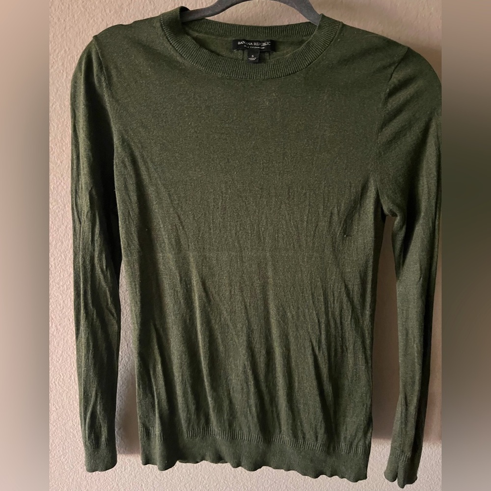 Banana Republic silk cashmere olive green sweater